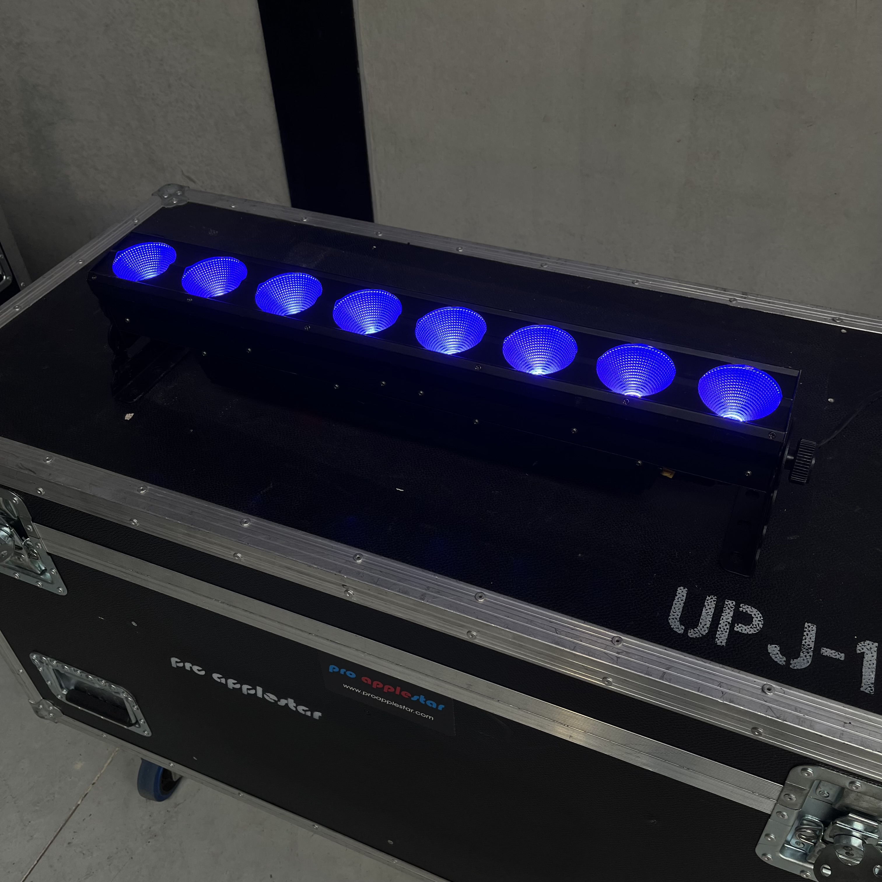 Showtec Pixel Bar 8 COB - Image 6