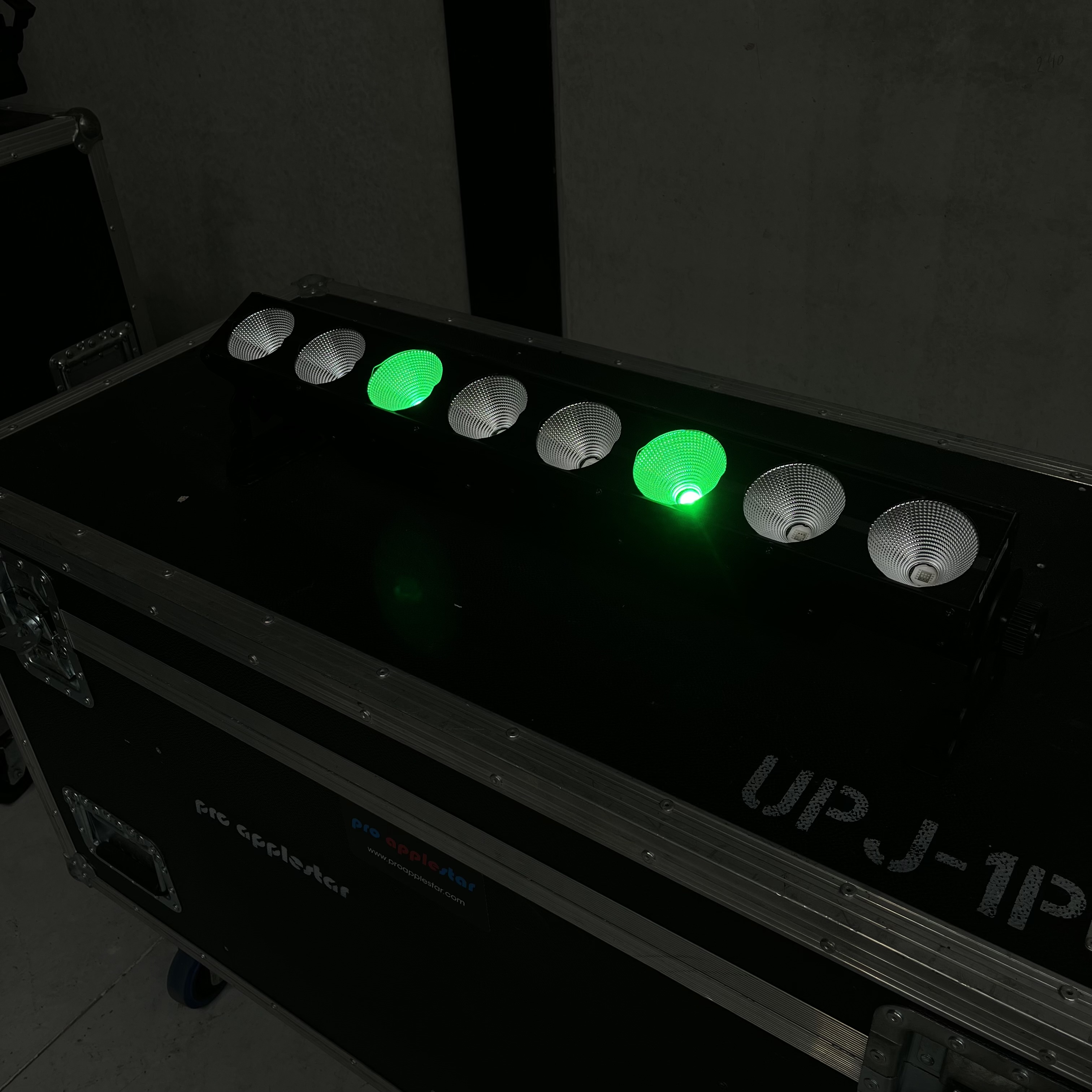 Showtec Pixel Bar 8 COB - Image 8