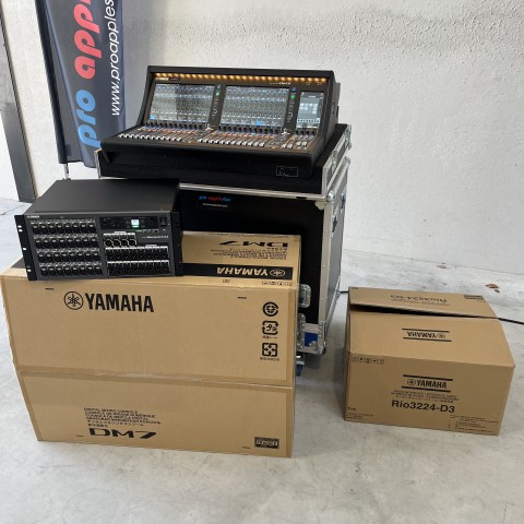 Yamaha DM7 + Rio 3224-D3