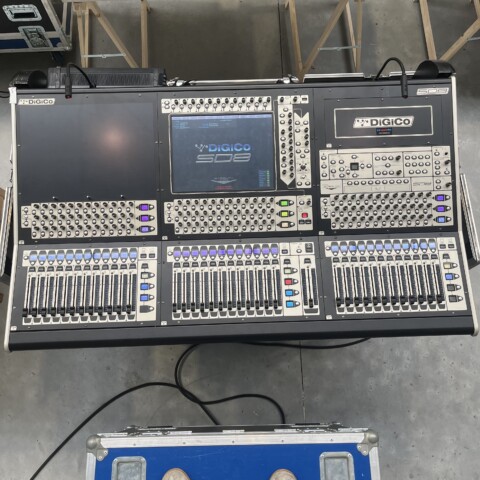 DiGiCo SD8-36 Silver