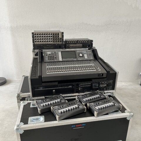 Roland M-480 package
