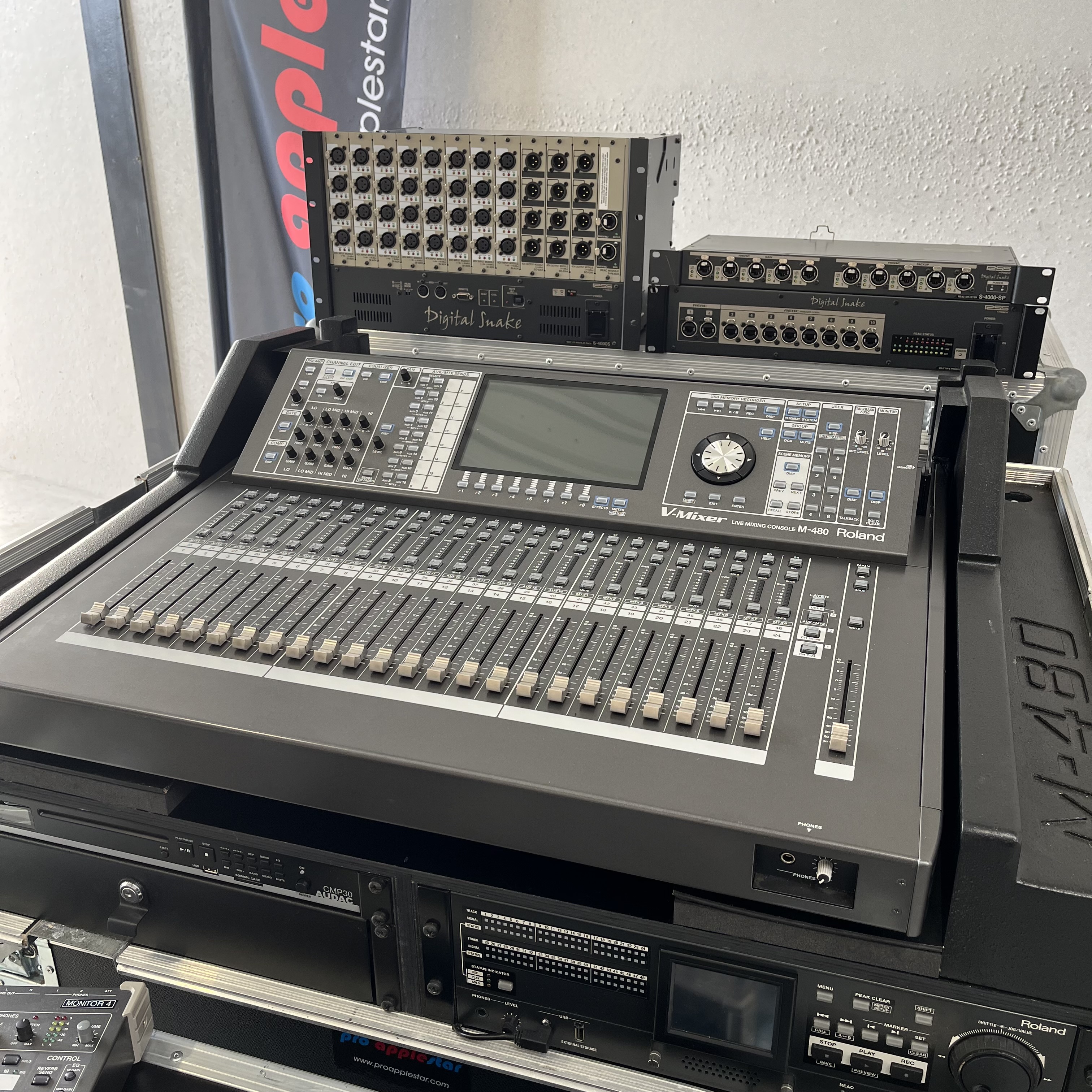 Roland M-480 package - Image 3