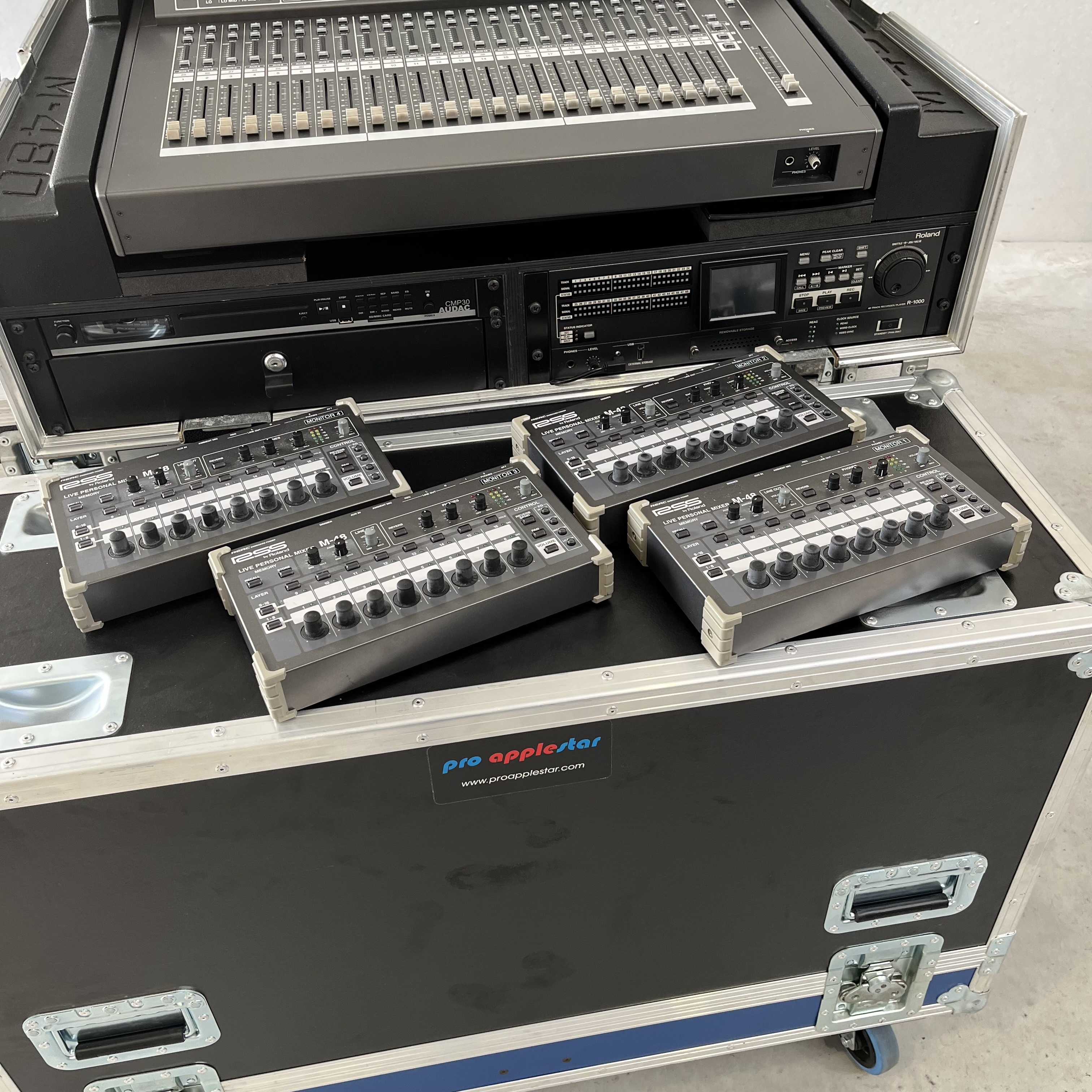 Roland M-480 package - Image 4