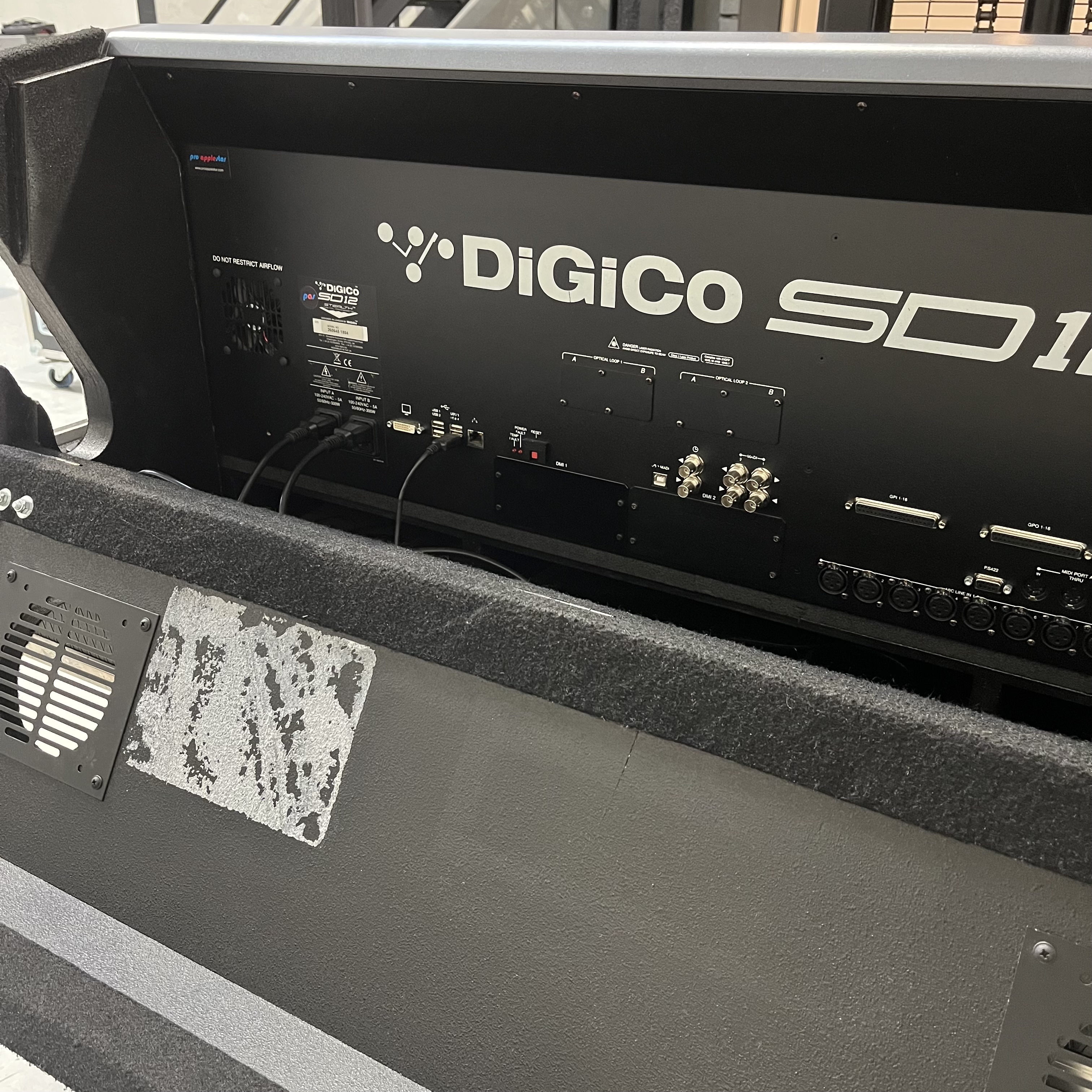 DiGiCo SD12 Core2 - 72ch - Image 5